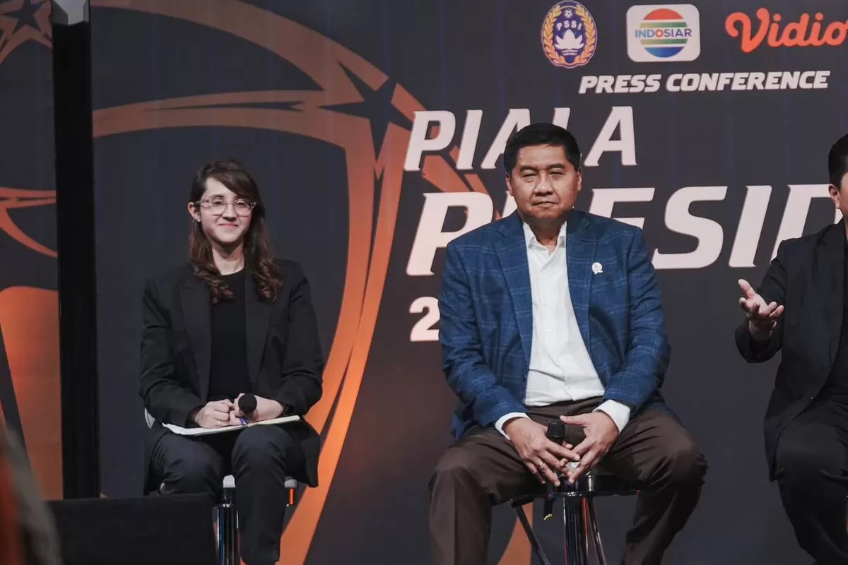 Ketua Pelaksana (SC) Piala Presiden 2026 Tsamara Amany bersama Ketua Organizing Committee Maruarar Sirait dalam jumpa pers beberapa waktu lalu.