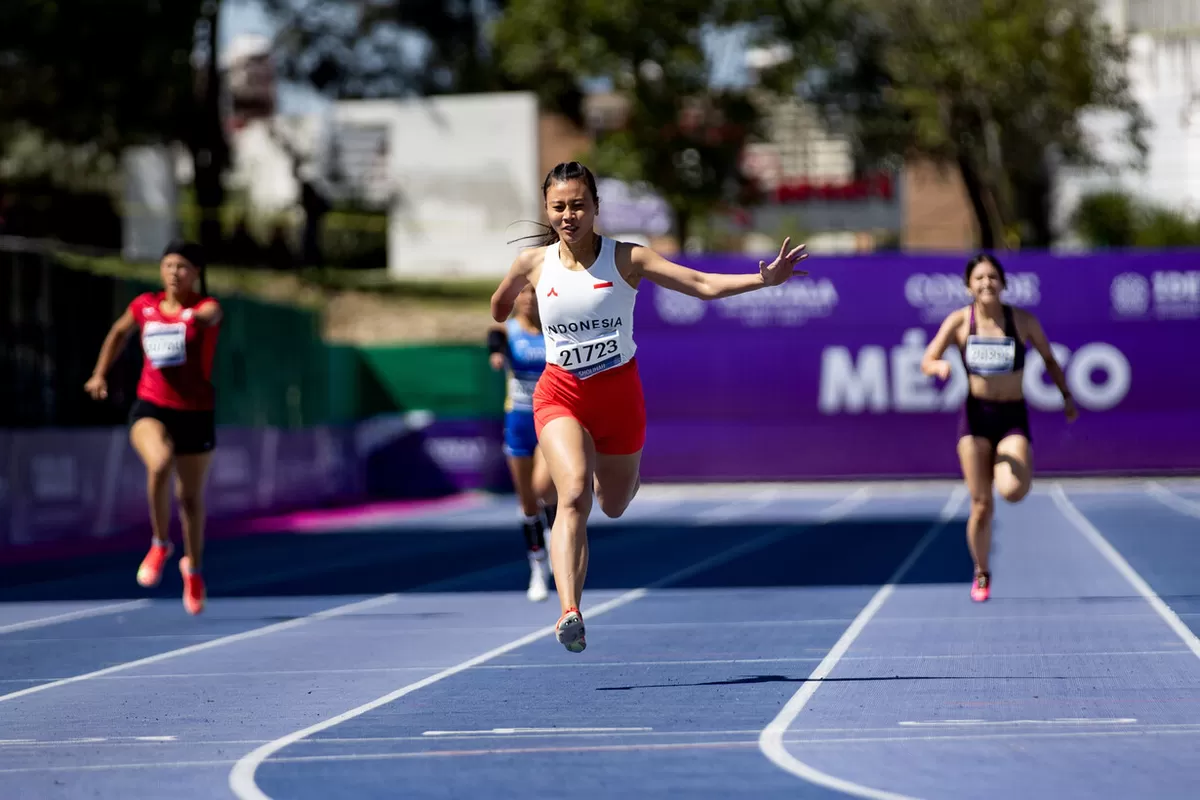 Aksi sprinter Indonesia Nanda Mei Sholihah dalam nomor 100m T47 putri kejuaraan World Para Athletics Grand Prix 2026 di Tlaxcala, Meksiko.Tim para atletik Indonesia sukses memborong 15 medali emas dan satu perak. 