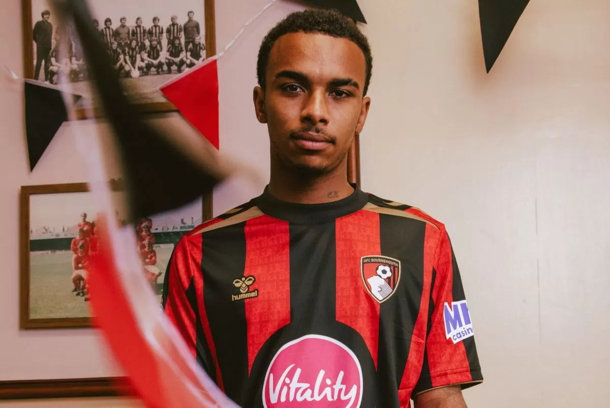 Eli Junior Kroupi (@afcb)