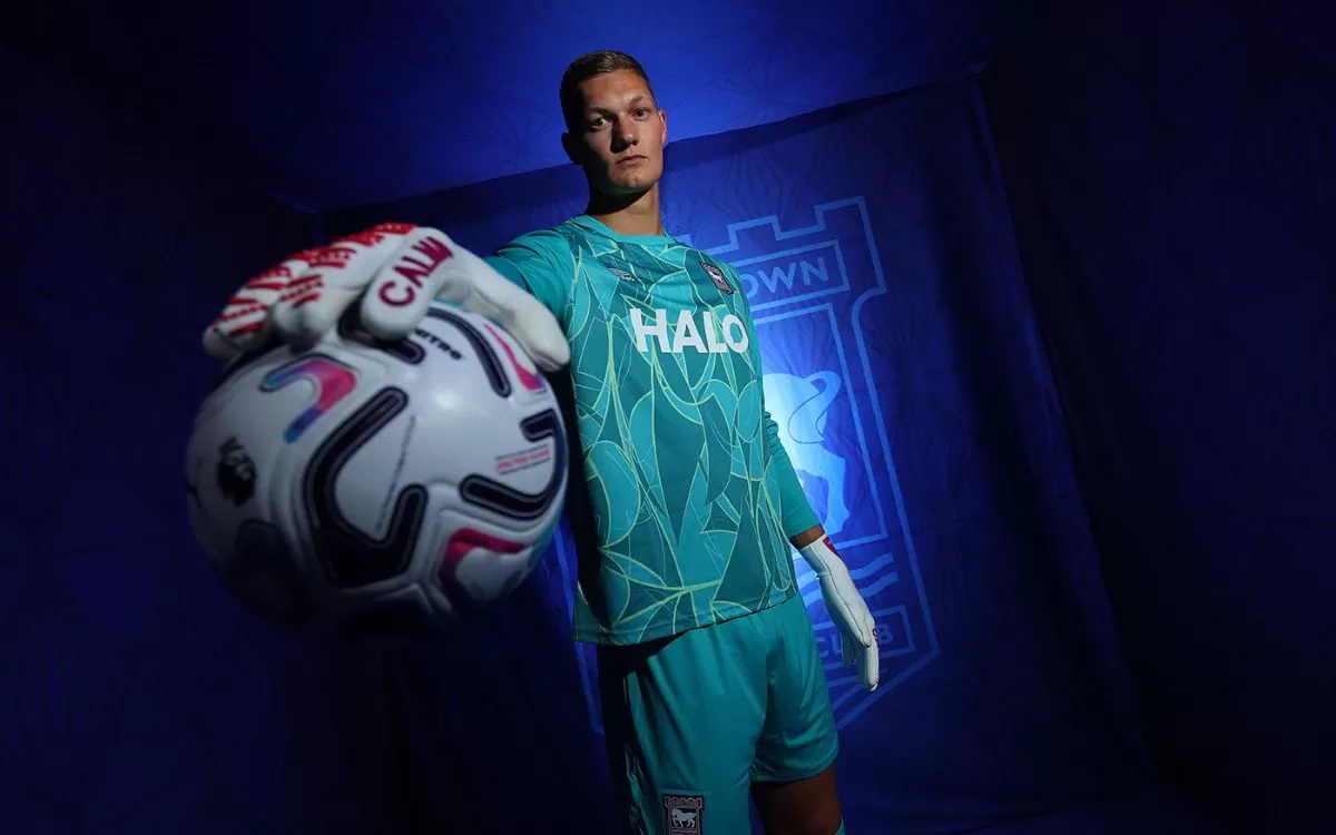 Kjell Scherpen jadi palang pintu terakhir gawang Ipswich Town. (Ipswich Town)