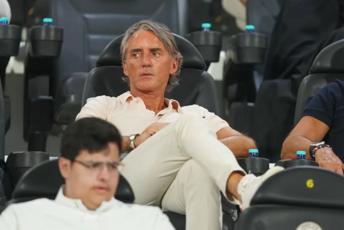 Roberto Mancini kembali ke bangku pelatih Italia.