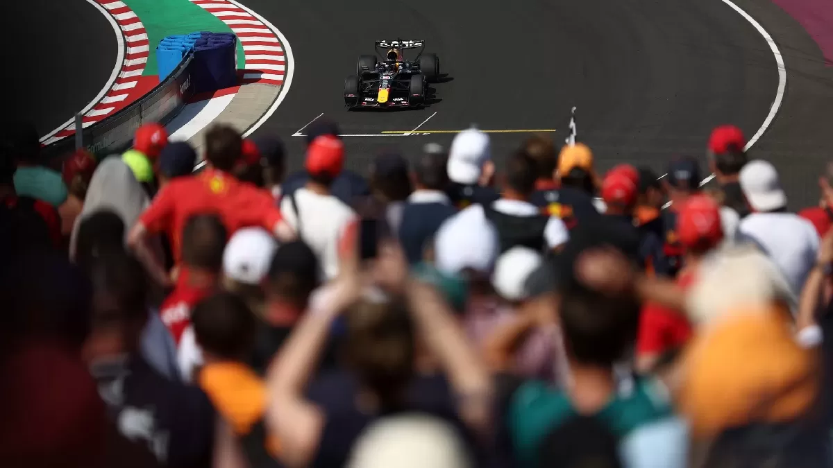 F1 menjadi acara balap populer yang banyak menarik minat penonton. (Formula 1)