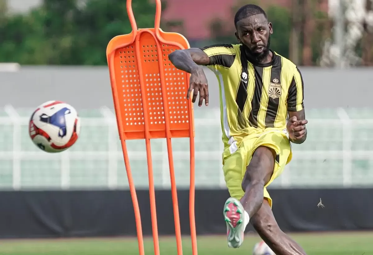 Allano Lima jalani latihan bersama skuat Bhayangkara FC. (@bhayangkarafc)