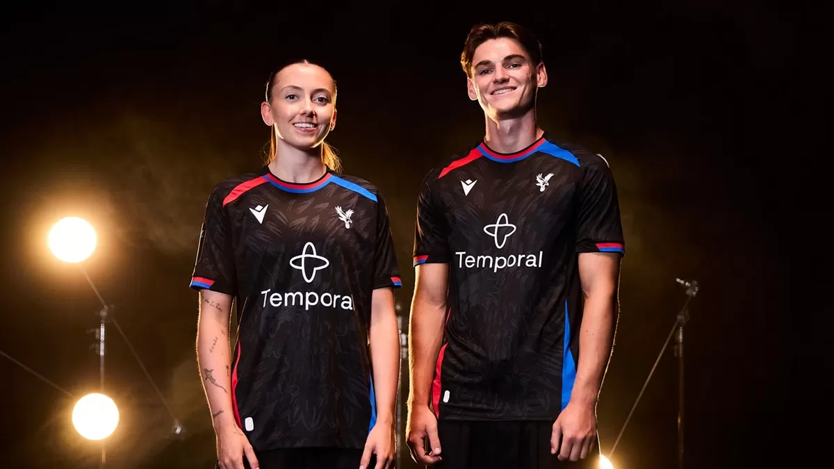 Crystal Palace kenalkan jersey terbarunya untuk musim 2026/27. (Crystal Palace)