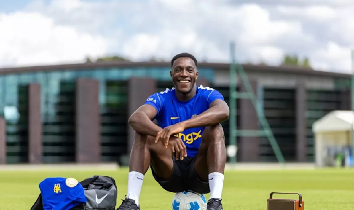 Danny Welbeck akan menjadi striker alternatif bagi skuat Chelsea di musim 2026/27. (Chelsea FC)