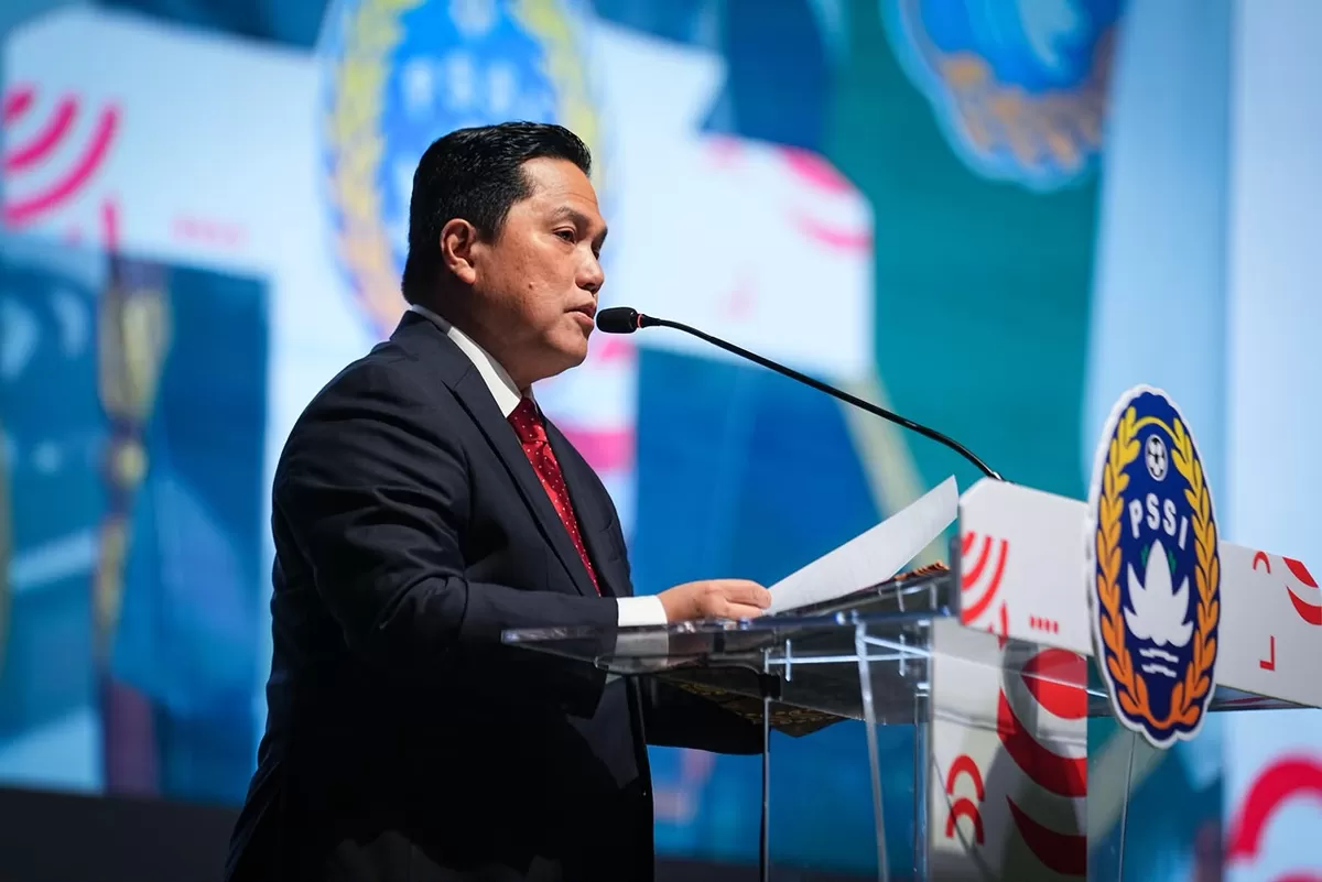 Menteri Pemuda dan Olahraga, Erick Thohir membacakan pesan dari Presiden RI Prabowo Subianto saat membuka Kongres Biasa PSSI 2026 di Jakarta, Senin, 3 Agustus.