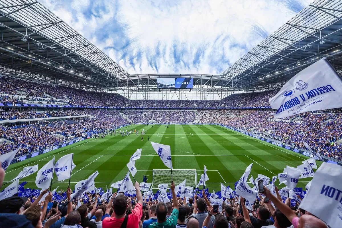 Lautan penonton pada pertandingan Everton vs Brighton (Premier League)