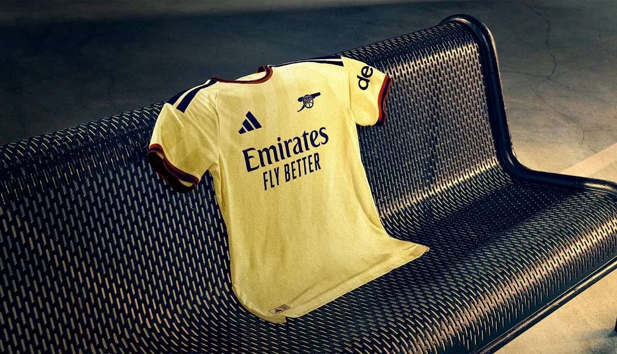 Penampakan seragam ketiga Arsenal untuk musim 2026/27