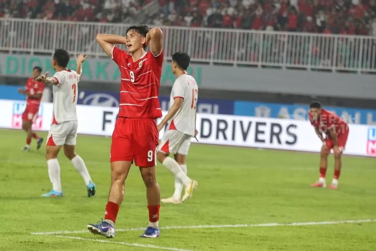 Timnas Indonesia wajib menang melawan Singapura.