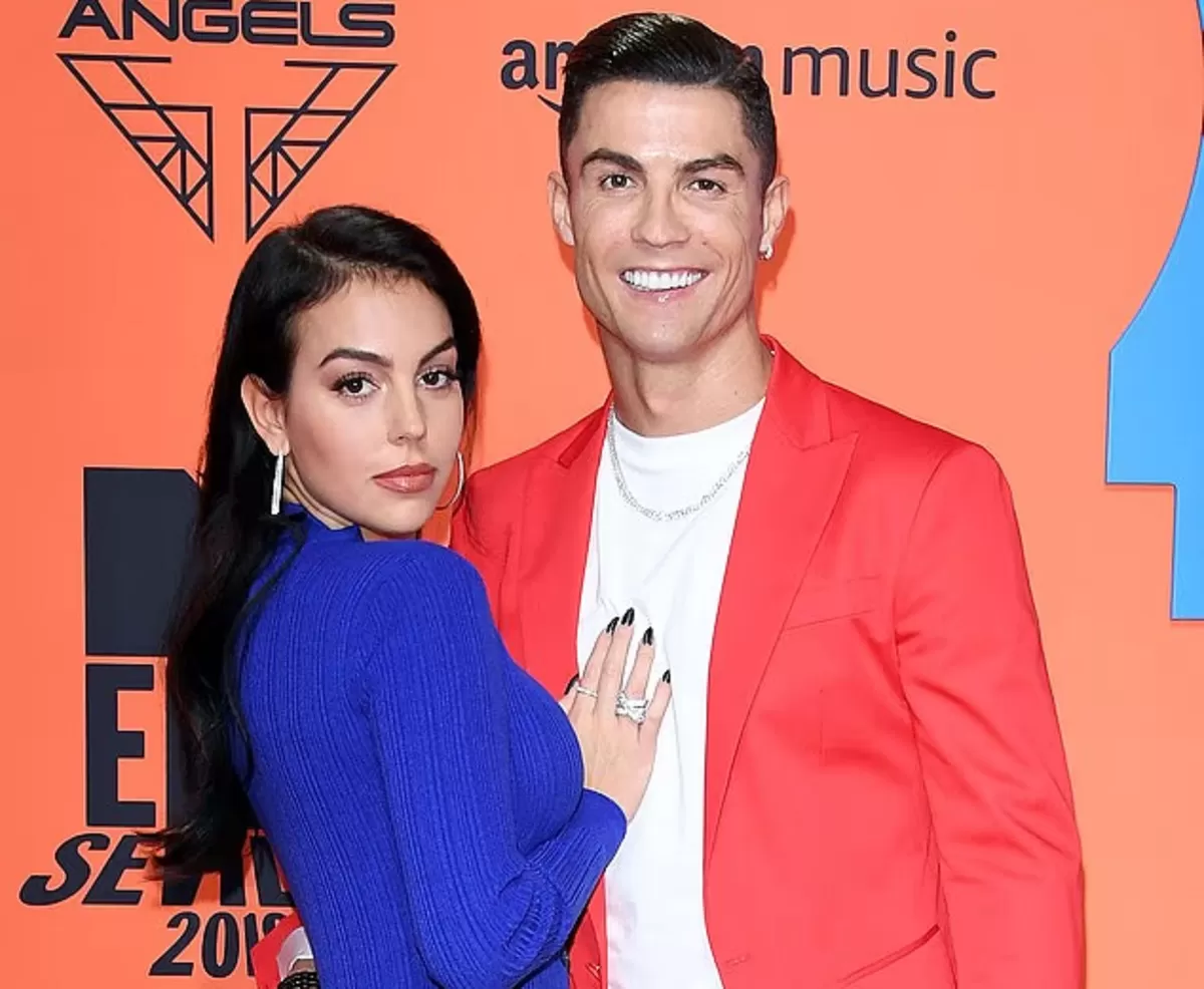Cristiano Ronaldo dan Georgina Rodriguez segera menikah.