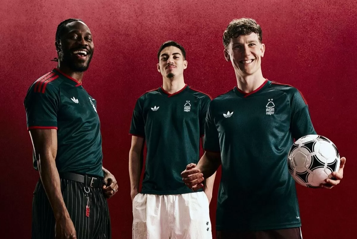 Nottingham Forest luncurkan jersey tandang untuk Liga Primer 2026/27. (Nottingham Forest)