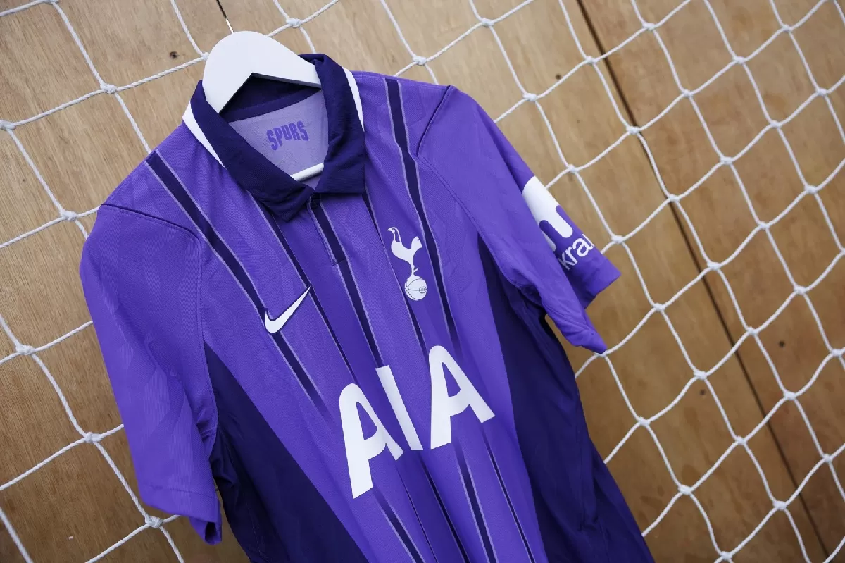 Tottenham Hotspur rilis jersey ketiga untuk musim 2026/27. (Tottenham Hotspur)