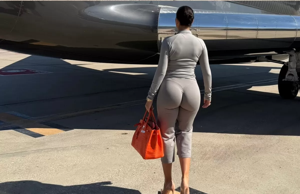Georgina Rodriguez dengan santai menaiki jet pribadinya senilai &pound;2 triliun.