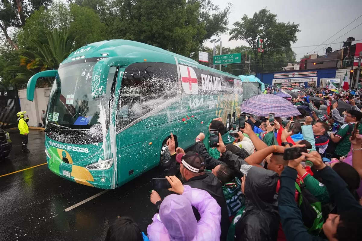 Bus Timnas Inggris di Piala Dunia 2026 jadi target ancaman bom.
