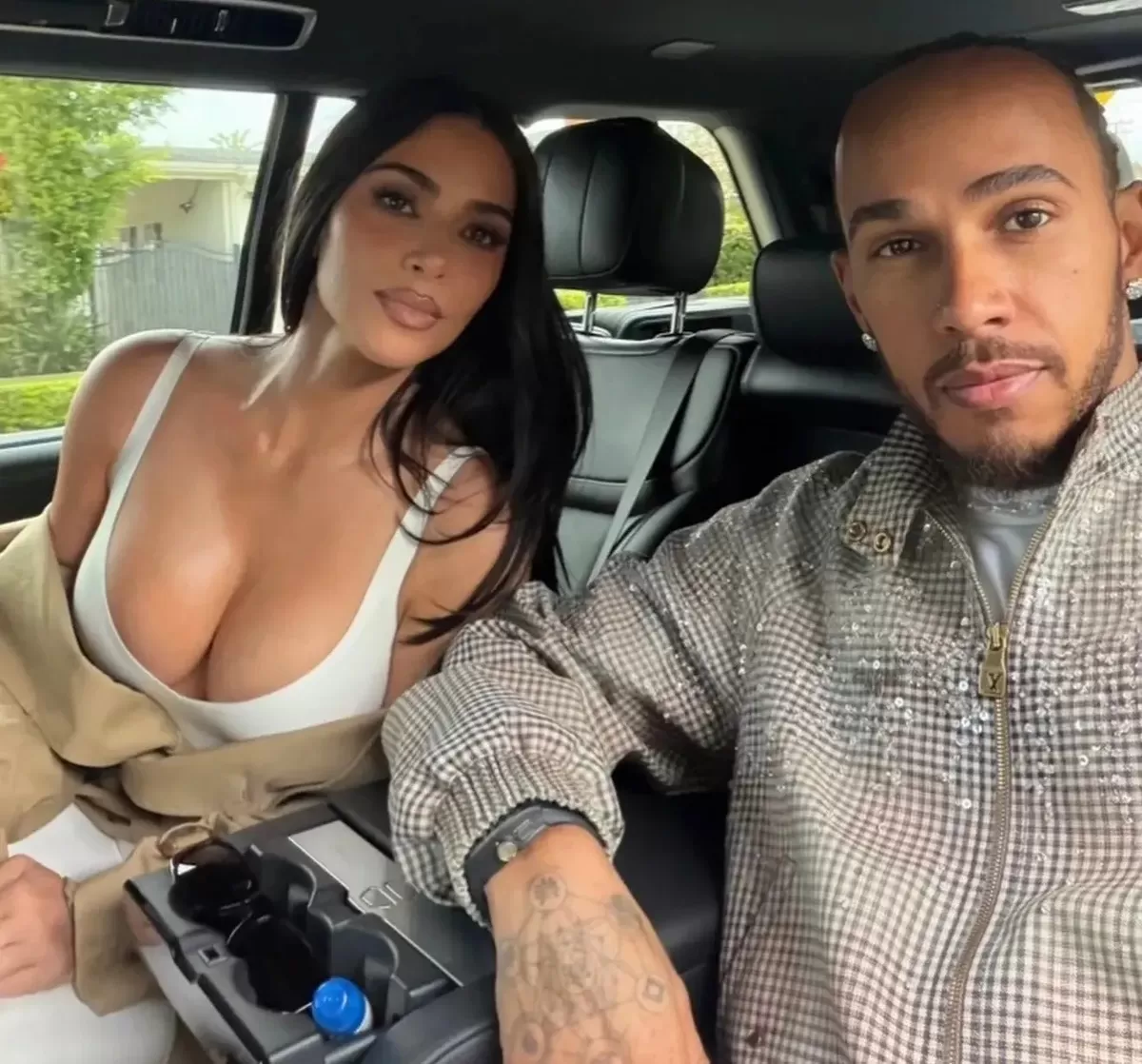 Kim Kardashian dan Lewis Hamilton semakin lengket.