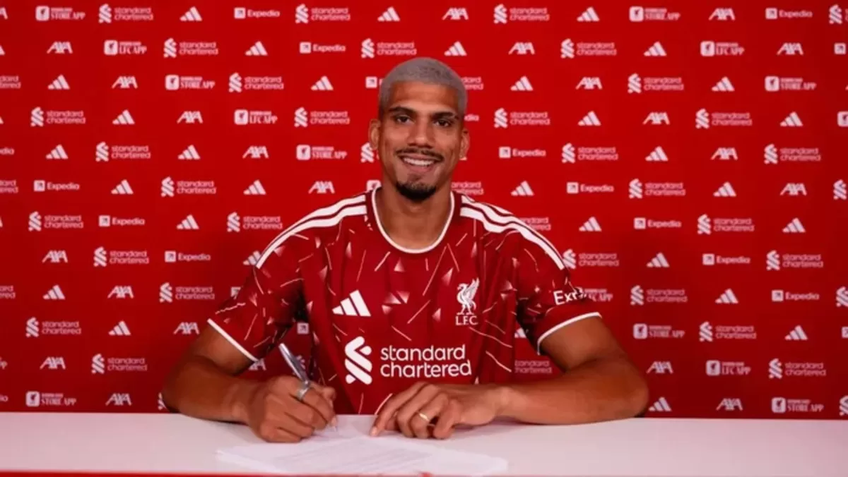 Ronald Araujo resmi gabung Liverpool dari Barcelona. (Liverpool)