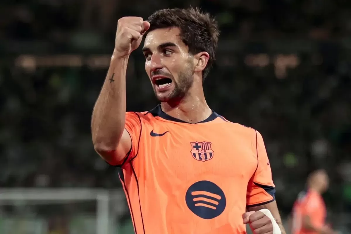 Barcelona dan PSG hampir merampungkan transfer Ferran Torres.