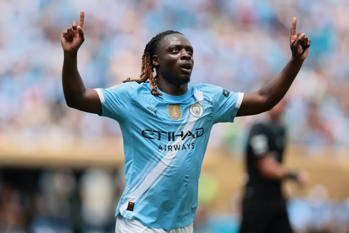Jeremy Doku memperpanjang kontrak ci Manchester City.