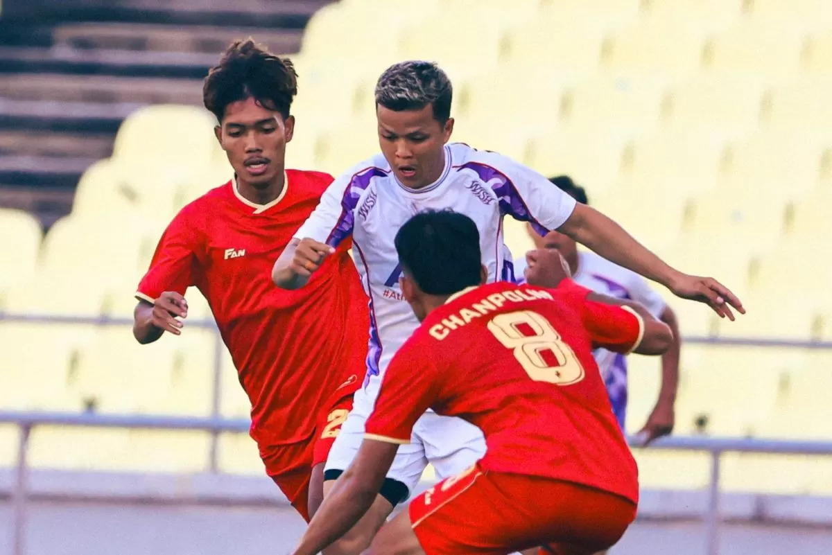 Persik tidak berdaya dicukur Phnom Penh Crown. (@persikfcofficial)