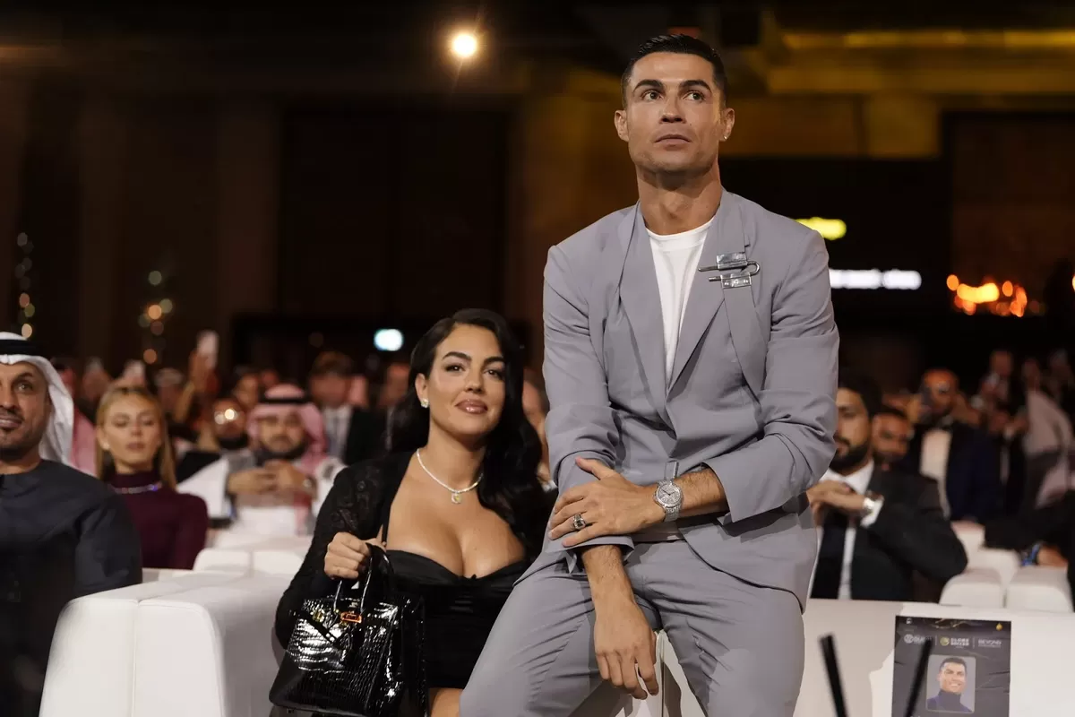 Cristiano Ronaldo dan Georgina Rodriguez menikah secara diam-diam.