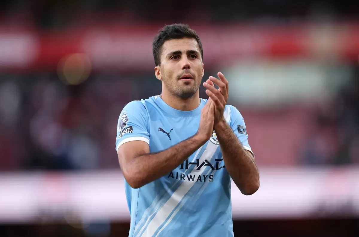 Man City sempat menolak Barcelona yang ingin transfer Rodri.