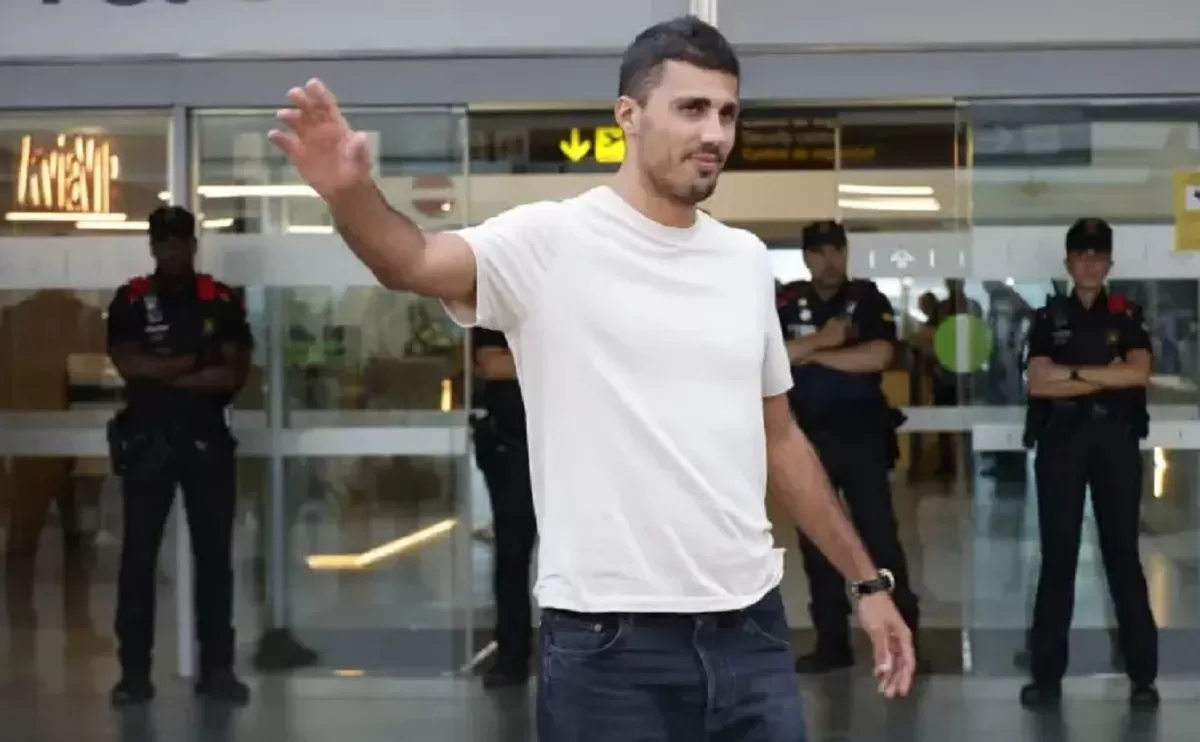 Rodri sudah berada di Barcelona dan tiba dengan ambisi maksimal (mundo deportivo)