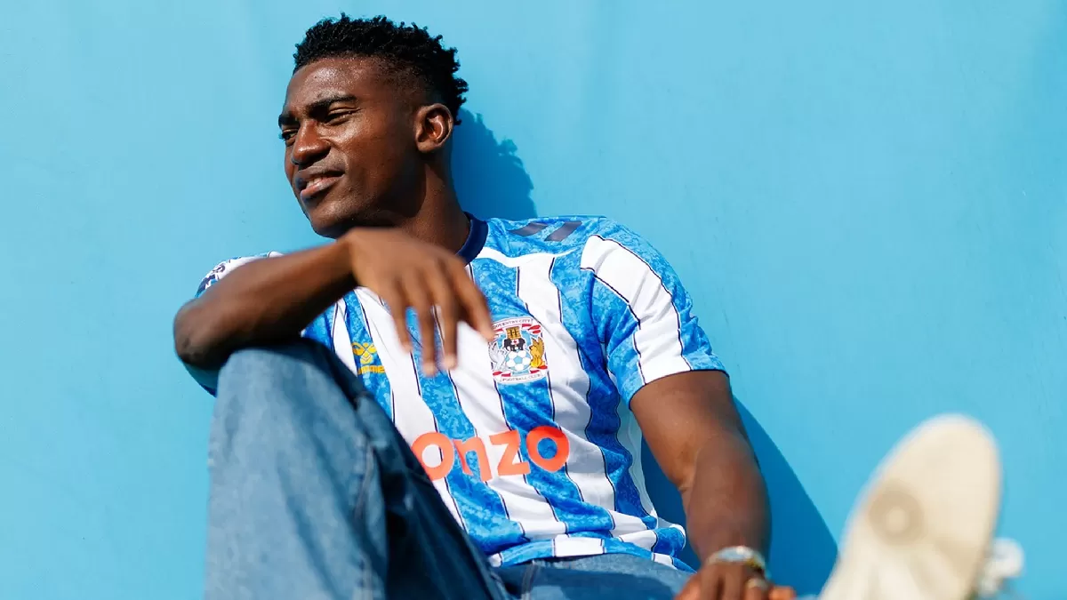 Taiwo Awoniyi resmi direkrut Coventry City. (Coventry City)