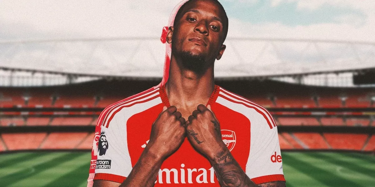 Arsenal mengeluarkan dana besar demi mendatangkan bek tengah tangguh lainnya, Ezri Konsa. 