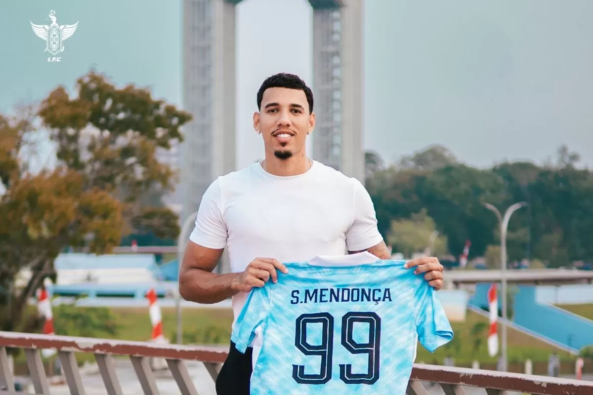 Striker Sergio Mendonca resmi berseragam Isen Mulang FC. (@isenmulangkaltengfc)