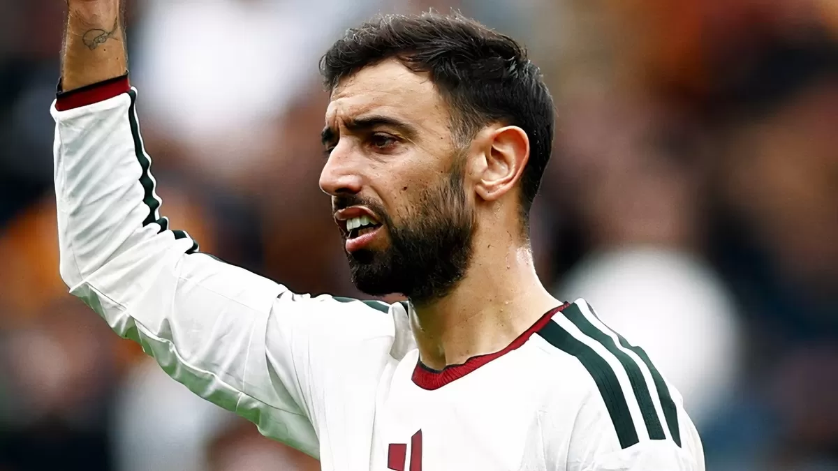 Bruno Fernandes menyalahkan timnya setelah Manchester United takluk di kandang Hull City.