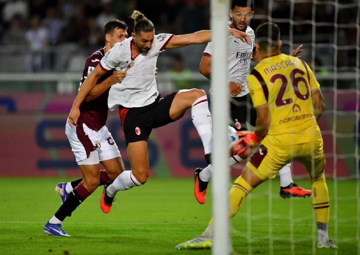 Adrien Rabiot mengemas satu gol dan assists saat Milan menekuk Torino 2-1.