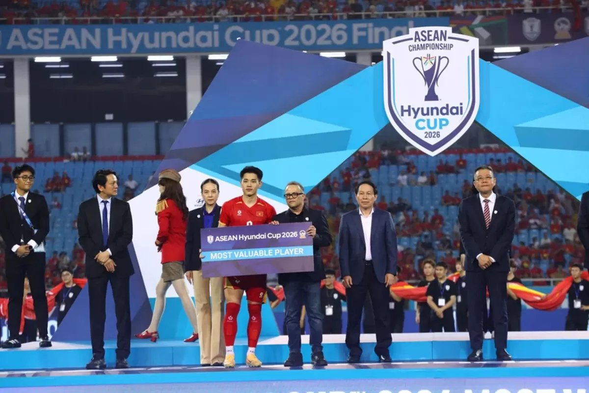 Pemain Vietnam, Nguyen Dinh Bac menjadi pemain yang paling menonjol setelah dinobatkan sebagai Pemain Terbaik (MVP) dan pencetak skor terbanyak di ASEAN Championship 2026. 