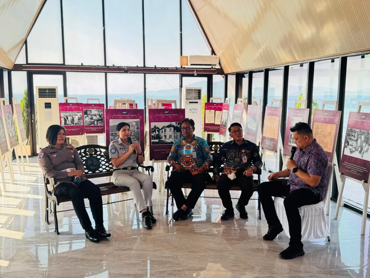Kepala Kantor Wilayah Jasa Raharja Sulut, Ni Made Ayu Mulidyawati bersama Kaban Bapenda Sulut, Bapenda Manado dan Kasie STNK Ditlantas Polda dalam giat talkshow beberapa hari lalu. (dok.istimewa)