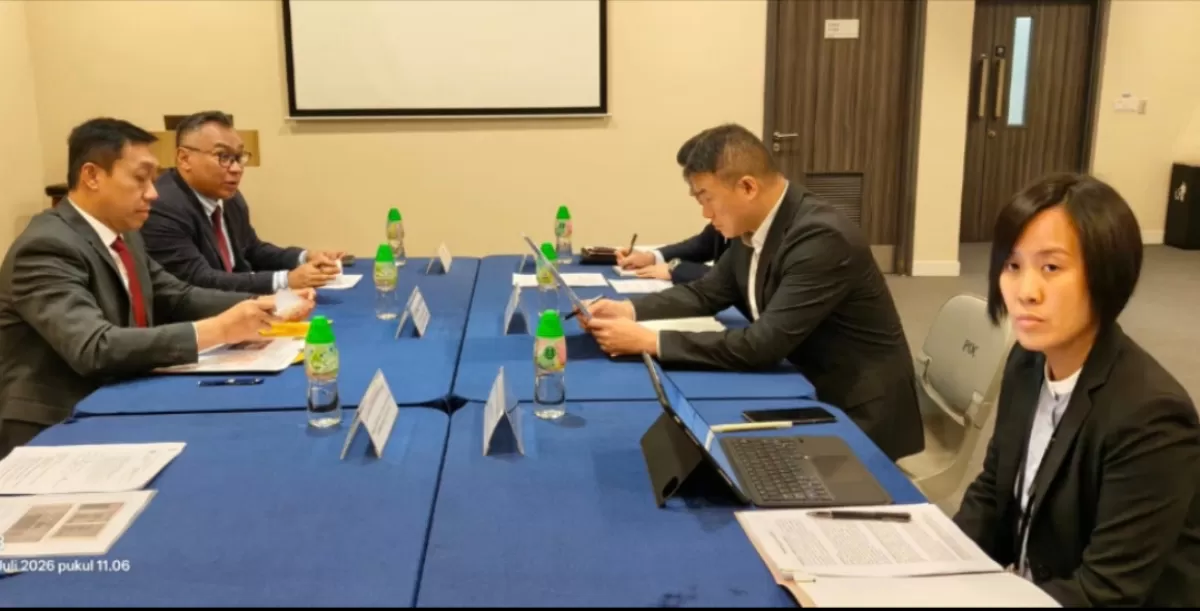 Polri melalui National Central Bureau (NCB) Interpol Indonesia berhasil melaksanakan proses pertukaran buronan dengan Kepolisian Republik Rakyat Tiongkok (RRT) (dok.humas polda sulut)