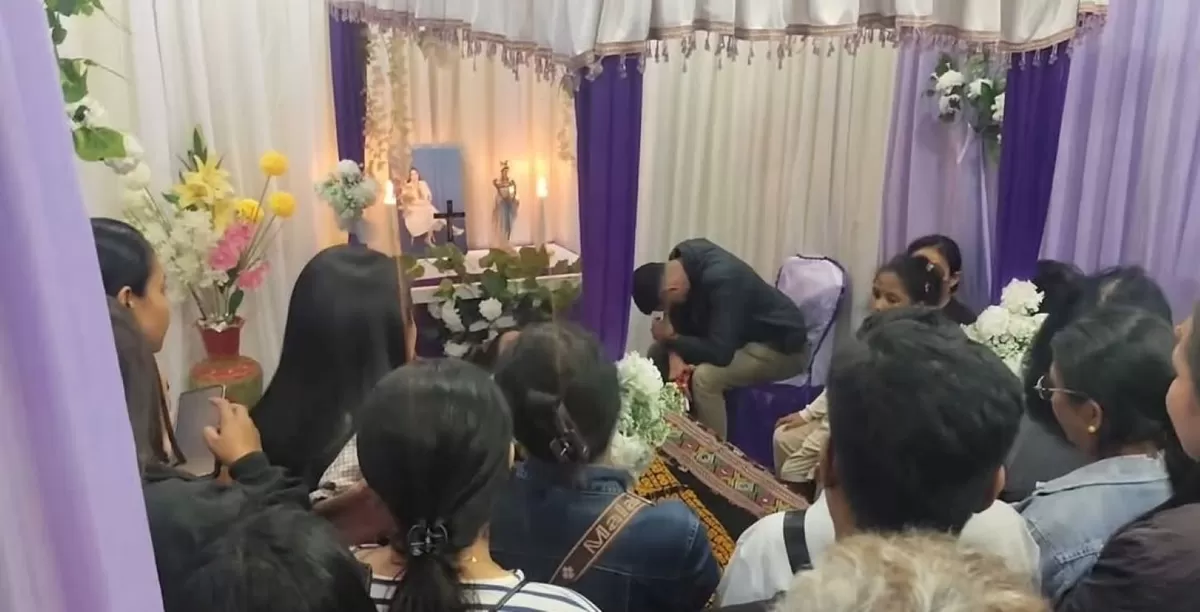 Suasana rumah duka Dokter Icha yang diduga mengalami intimidasi anggota DPRD TTU. ((Threads/callme_iiia))