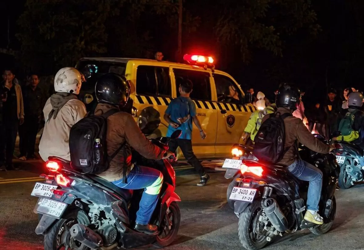 Viral! Mayat Pria Membusuk Tergantung di Pohon Bengkong Batam, Diduga Sudah Seminggu
