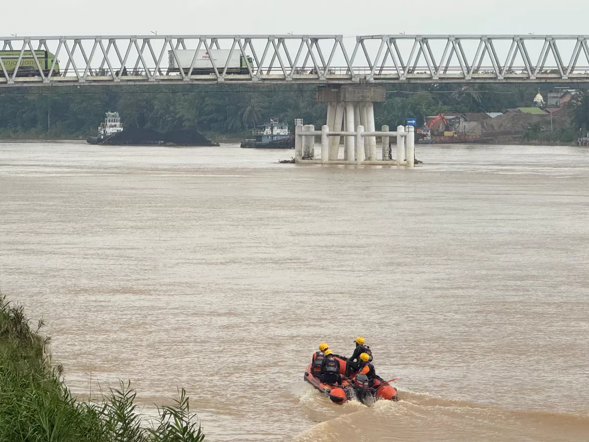Pencarian Wanita yang Terjun dari Jembatan Auduri 1 Memasuki Hari Kedua, Tim SAR Perluas Area Penyisiran. (Doc. SAR Jambi)