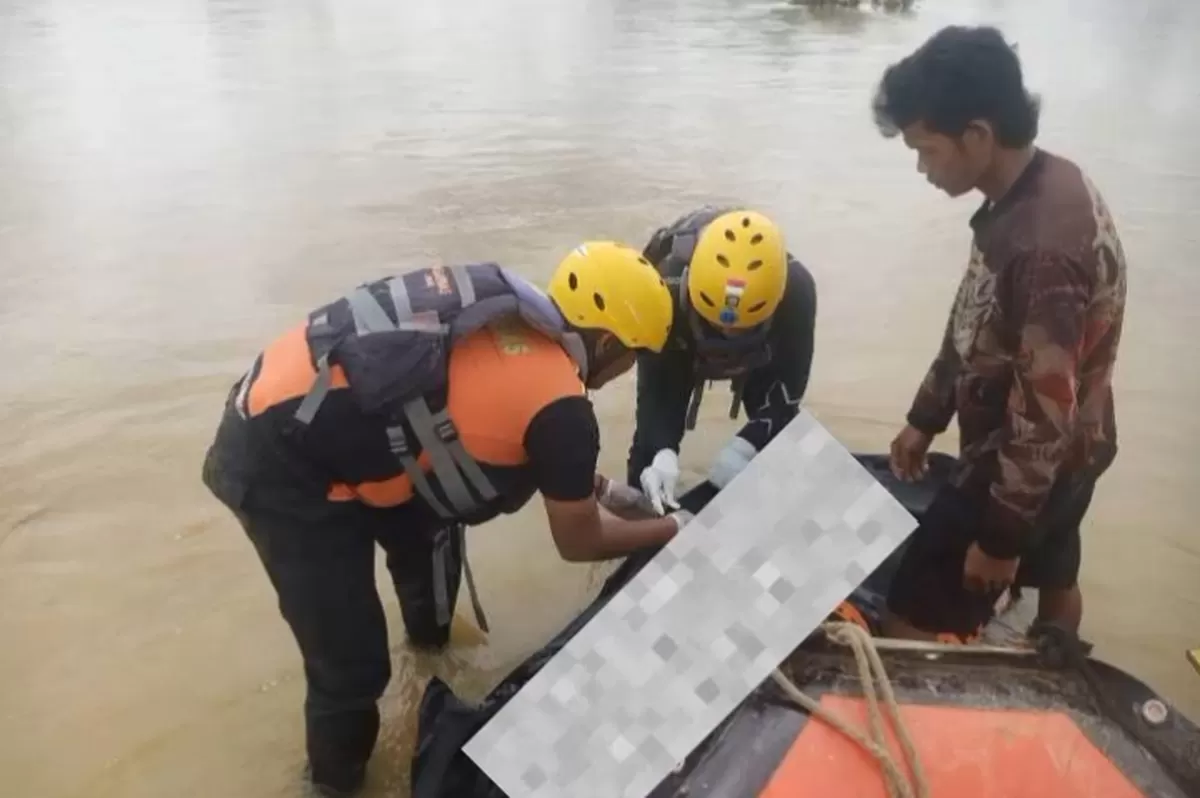 Tim SAR Gabungan Temukan Korban Tenggelam di Sungai Batang Pelepat. (Doc. SAR Jambi)