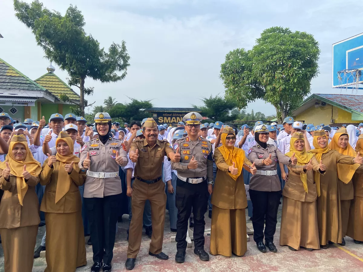 Ditlantas Polda Jambi Gencarkan Edukasi Keselamatan Lalu Lintas di Empat Sekolah. (Doc. Humas Polda Jambi)