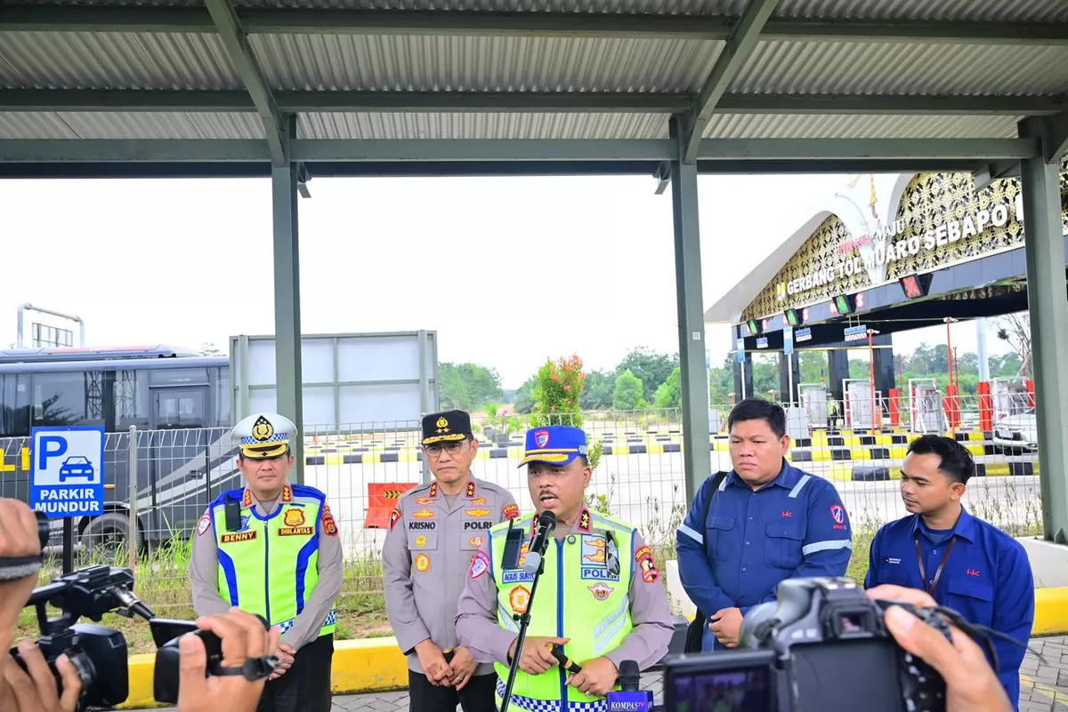 Kakorlantas Polri Bersama Kapolda Jambi Tinjau Tol Bayung Lencir–Tempino. (Doc.Humas Polda Jambi)