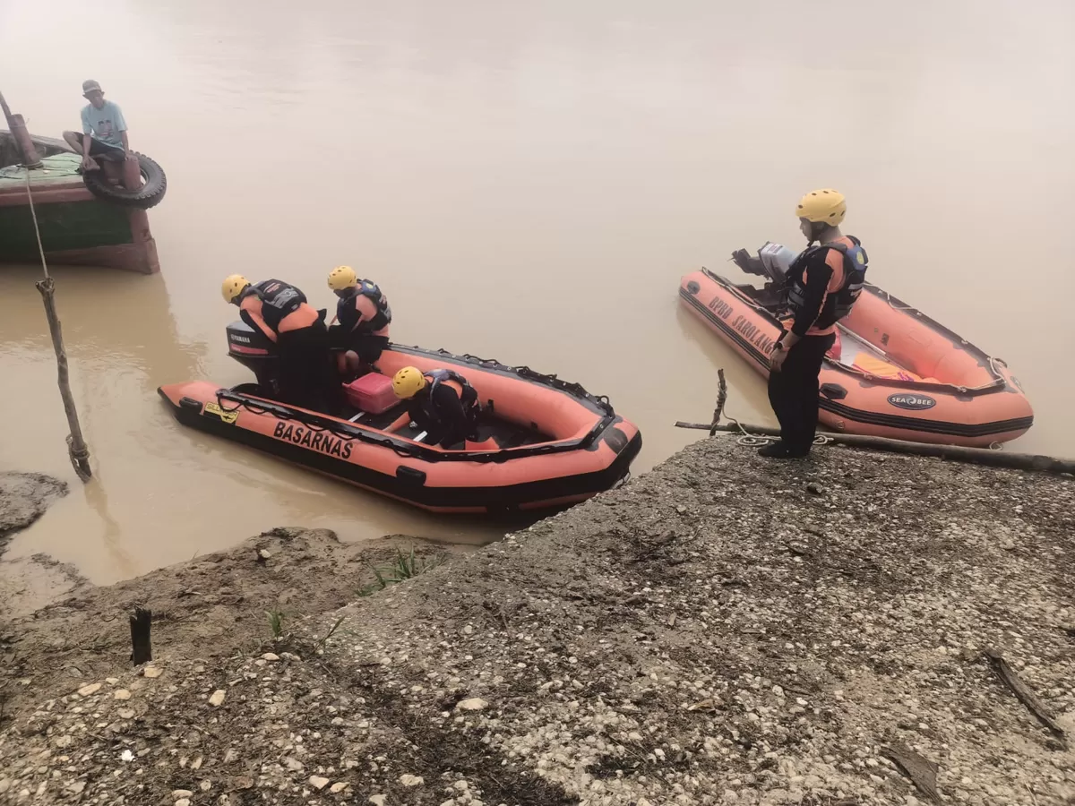Tim SAR Gabungan Lakukan Pencarian Remaja 19 Tahun yang Tenggelam di Sungai Batang Merangin. (Doc. SAR Jambi)