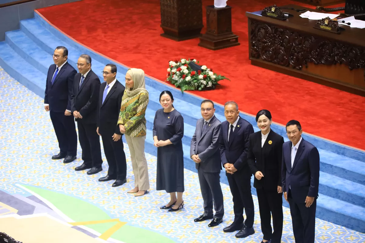 DPR RI TETAPKAN LIMA CALON ANGGOTA DEWAN KOMISIONER OJK. (Doc. Humas OJK)