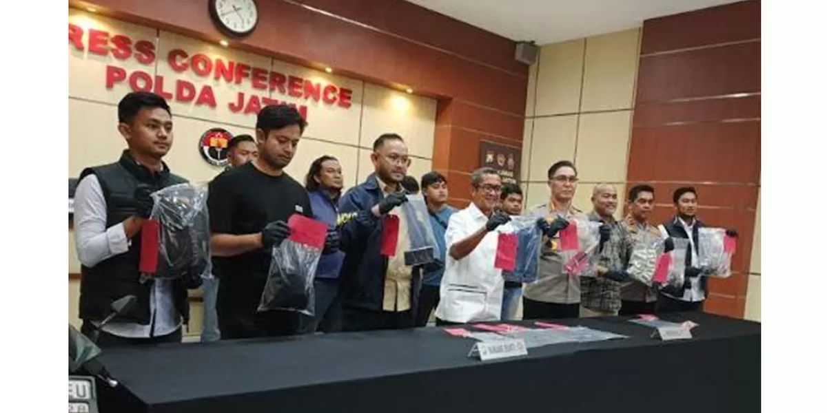 Mahasiswa ODGJ Bacok Tante.