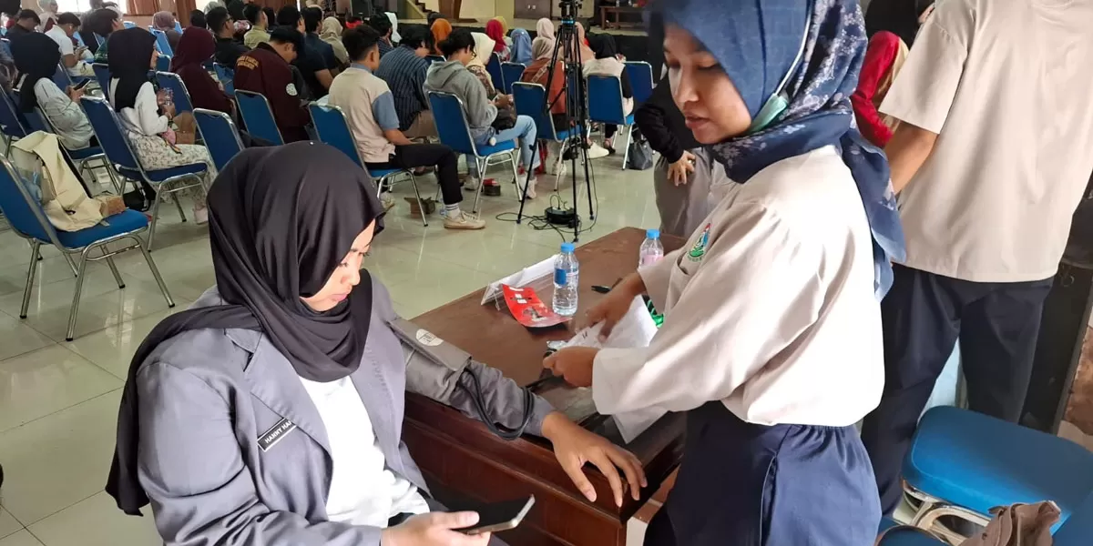   Kegiatan Tebar Cinta Akhiri AIDS di Kampus UIN Sunan Gunung Djati pada Kamis, 22 Januari 2026 (Foto: Dok. Diskominfo Kota Bandung)
