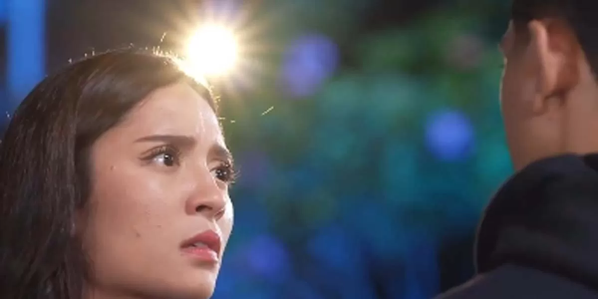 Davina langsung menampar pipi Sena dengan keras. (Gorajuara/ Instagram @rctilayardramaindonesia)