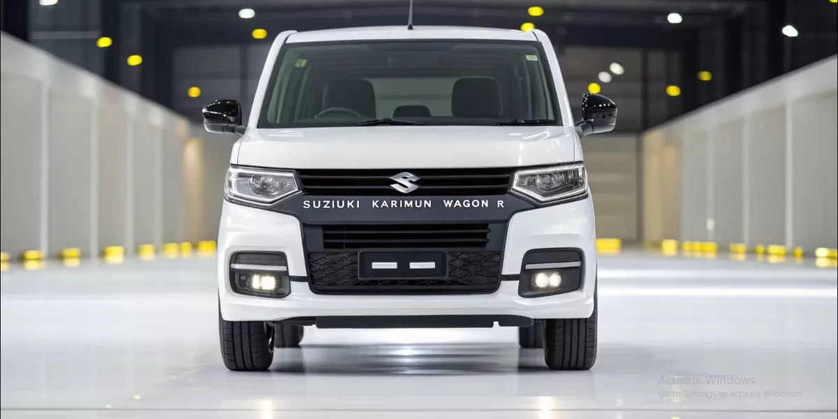 Suzuki Karimun Wagon R 2026 adalah evolusi dari mobil city car LCGC yang dulu populer di Indonesia, kini hadir dengan penyegaran yang membuatnya lebih modern dan canggih dibanding versi-versi sebelumnya. (Tangkapan Layar YouTube Car Reviews)