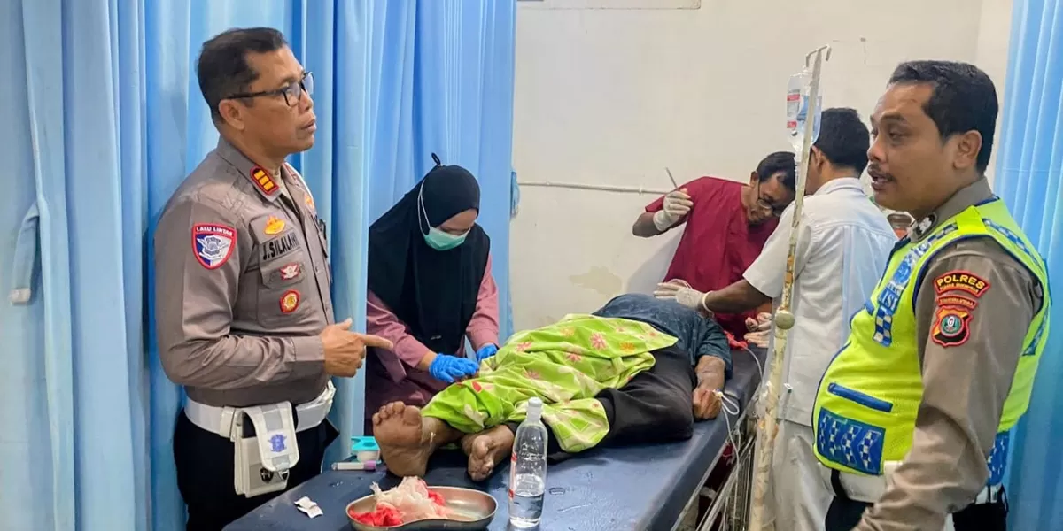 Mara Johan Hasibuan (82), warga Lingkungan IV Kelurahan Batunadua Jae, meninggal dunia, usai di rawat di rumah sakit setelah ditabrak angkot di Jalan Raja Inal Siregar, Kelurahan Batunadua Jae, Kecamatan Padangsidimpuan Batunadua, Kota Padangsidimpuan, Selasa (13/1/2026) pagi. (Foto : Realitasonline