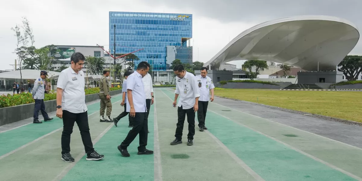 Wakil Wali Kota Zakiyuddin Harahap tinjau progres revitalisasi Lapangan Merdeka Medan, Rabu (14/1/2026), ditargetkan rampung Februari 2026.