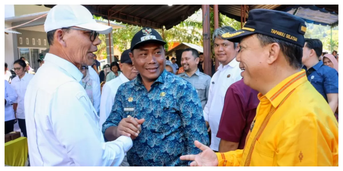Keterangan gambar: Groundbreaking Wakil Bupati Tapanuli Selatan (Tapsel) H. Jafar Syahbuddin Ritonga menghadiri acara Groundbreaking Rehabilitasi Lahan Sawah Terdampak Bencana yang dipusatkan di Kecamatan Tukka, Kabupaten Tapteng, Kamis (15/1/2026). (Foto : Realitasonline / Ist)