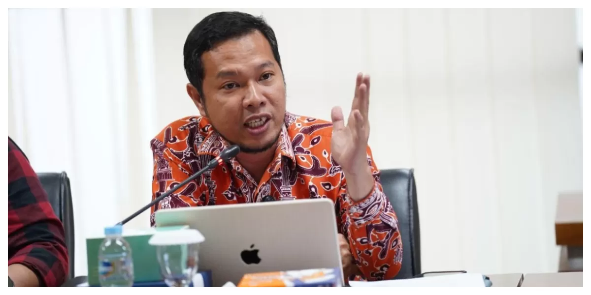 Anggota Komisi IV DPRD Kota Bogor, Dedi Mulyono, menyampaikan sorotan terhadap minimnya alokasi bantuan pendidikan bagi warga miskin dalam anggaran Dinas Pendidikan Kota Bogor Tahun 2026 saat rapat kerja di Gedung DPRD Kota Bogor. (Realitasonline.id/Dok)